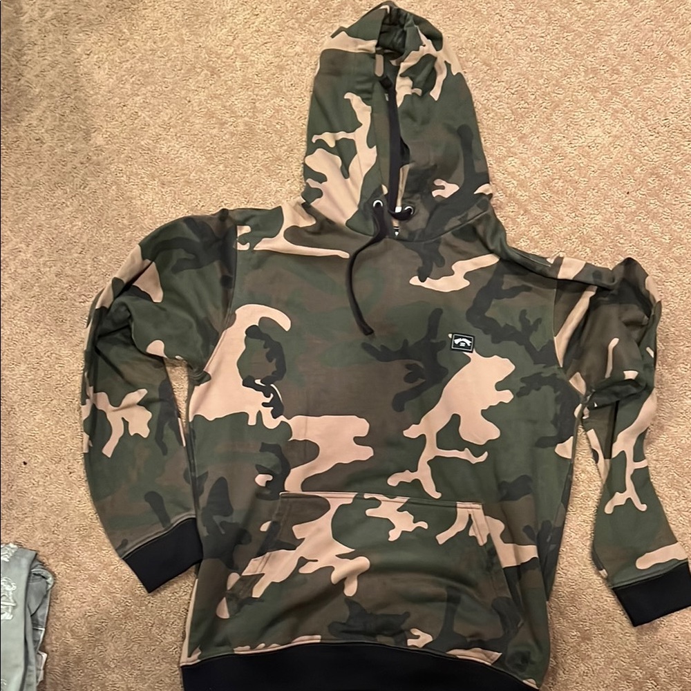 Billabong Green and Tan Camouflage Sweater